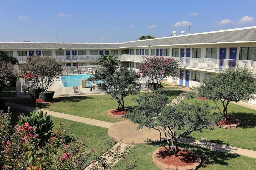 Motel 6-Austin, TX - North - Image 3