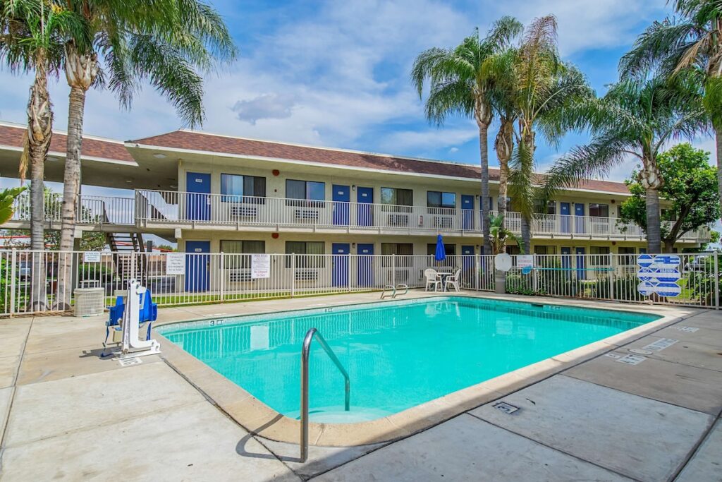 Motel 6-Bakersfield, CA - Airport - Image 3