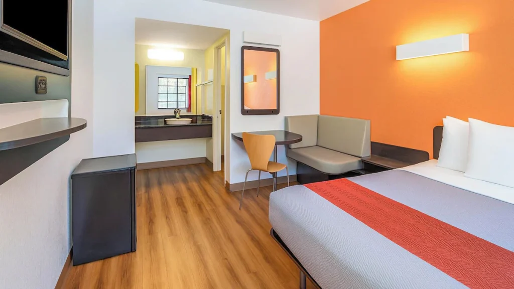 Motel 6-Carlsbad, CA Beach - Image 3