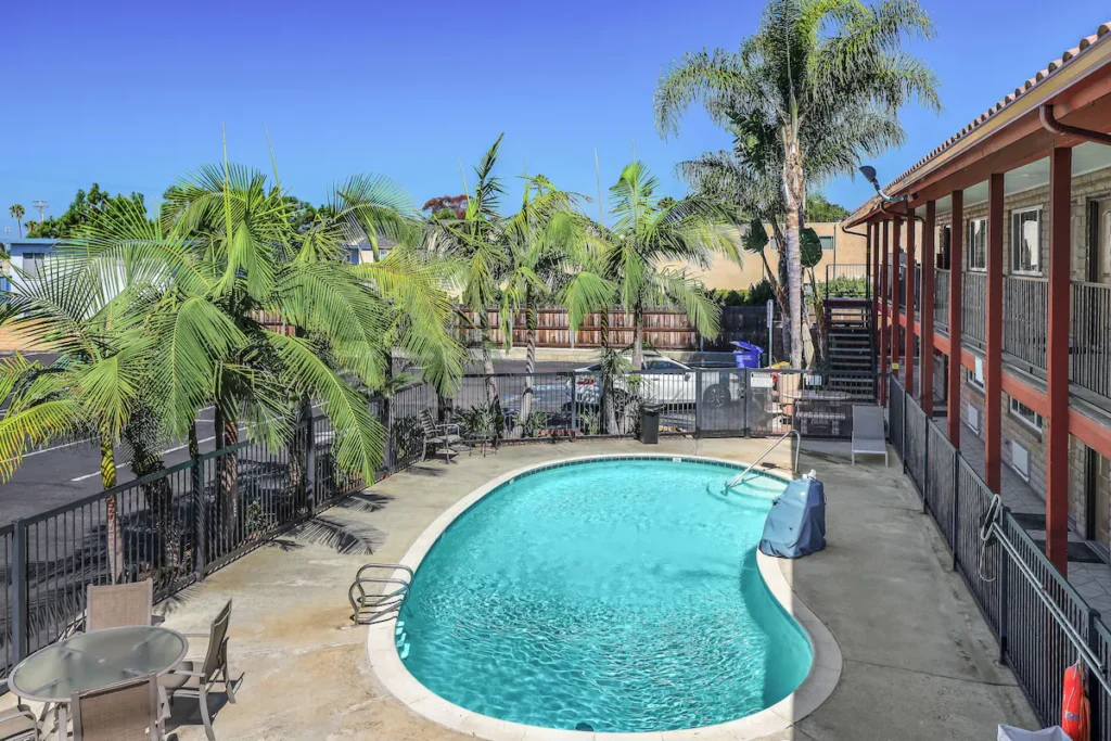 Motel 6 Carlsbad, Ca- North - Image 2
