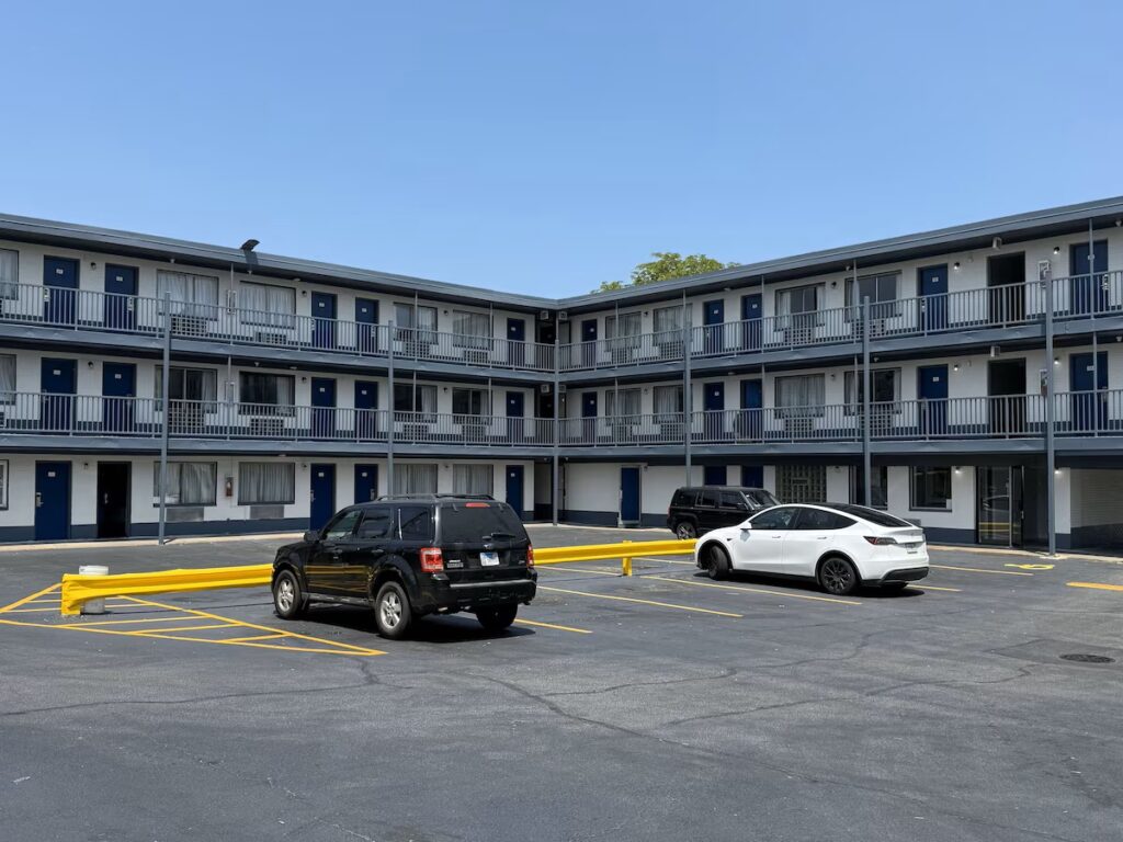 Motel 6 Chicago, IL - Halsted