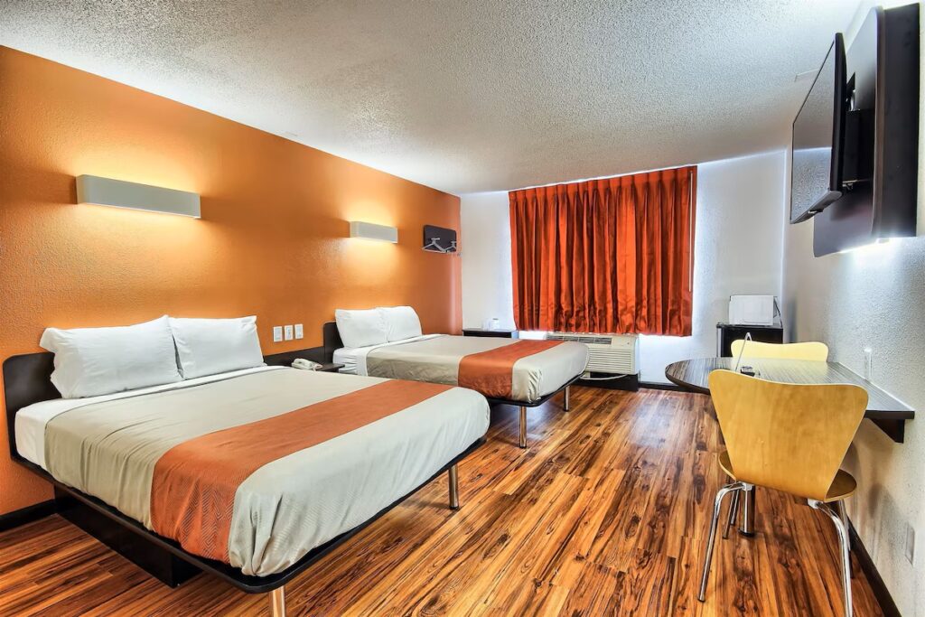 Motel 6-Columbus, OH - West - Image 3