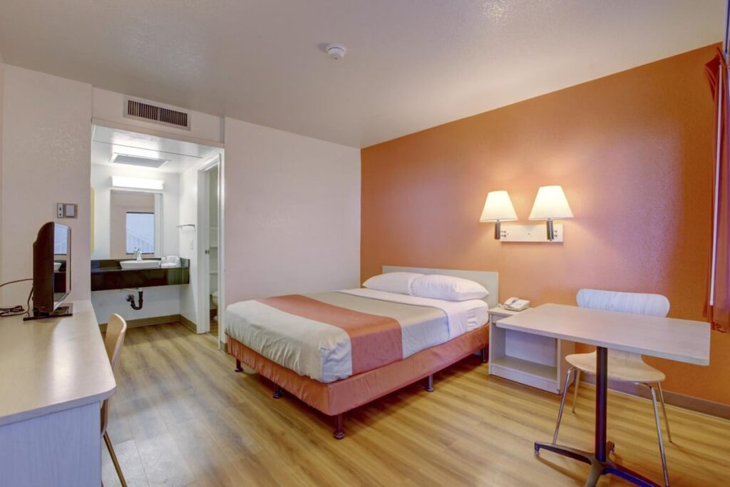 Motel 6-Corona, CA - Image 3