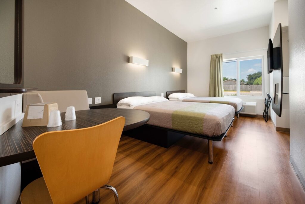 Motel 6-Corpus Christi, TX - Image 3