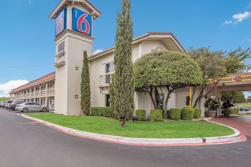 Motel 6-Dallas, TX - Market Center
