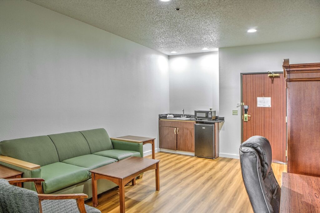 Motel 6-Dallas, TX - Northwest - Image 4