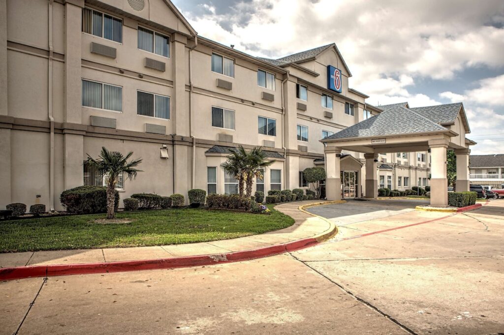 Motel 6-Dallas, TX - Northwest