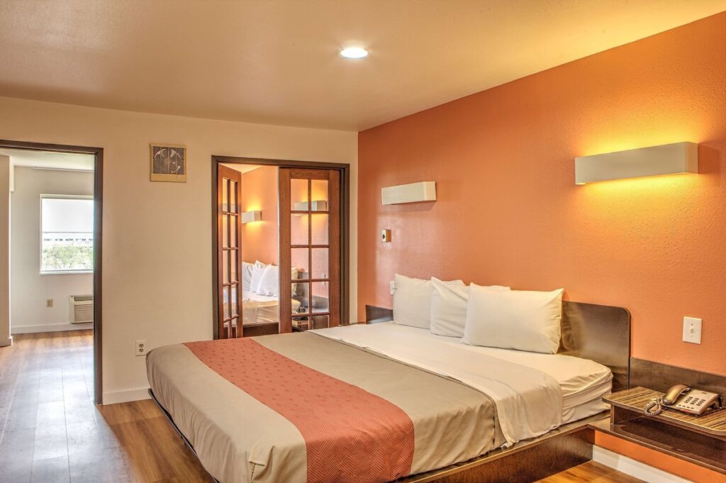 Motel 6-Dallas, TX - Northwest - Image 3