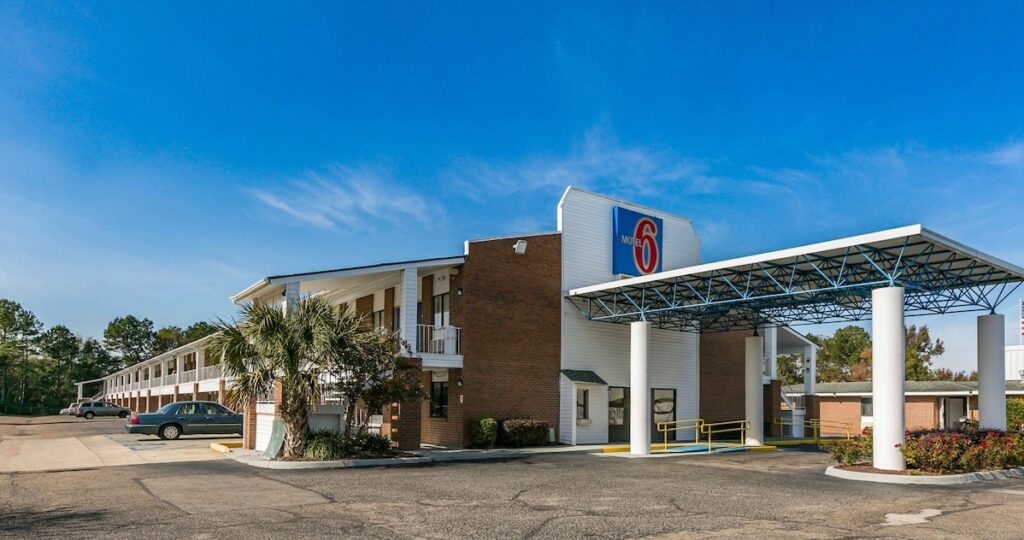 Motel 6-Dothan, AL
