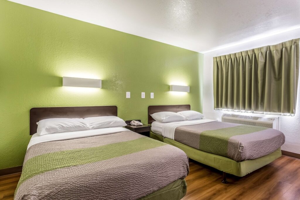 Motel 6-El Paso, TX - East - Image 2