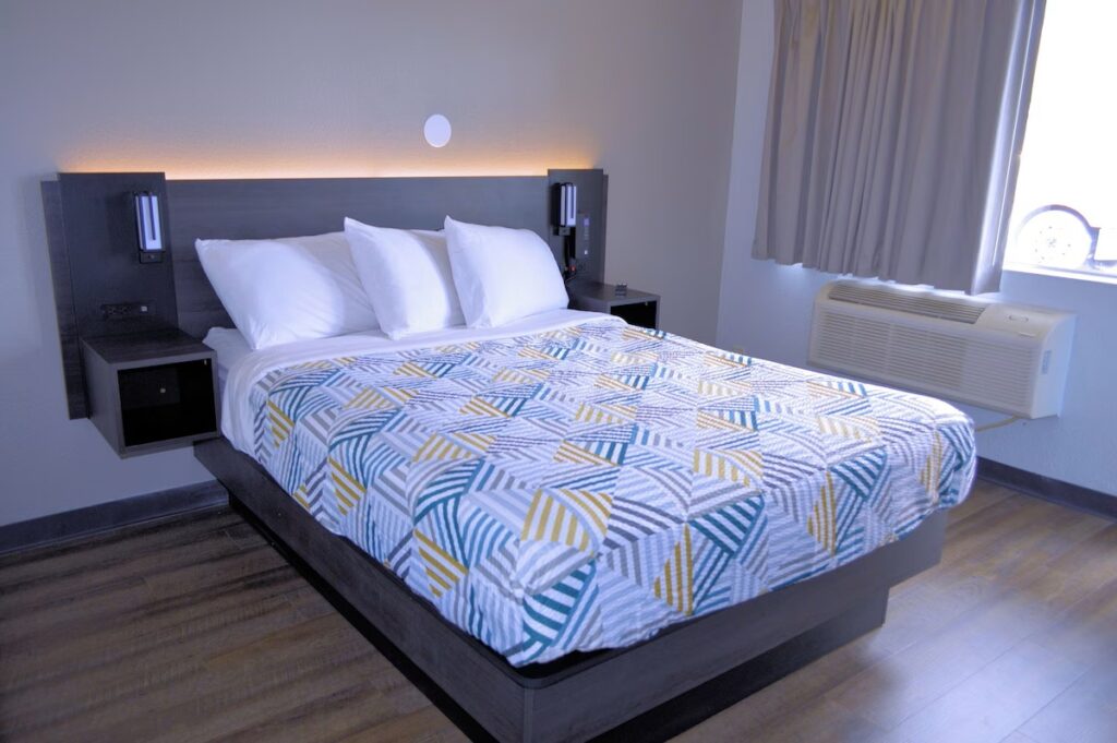 Motel 6-Everett, WA - North - Image 3