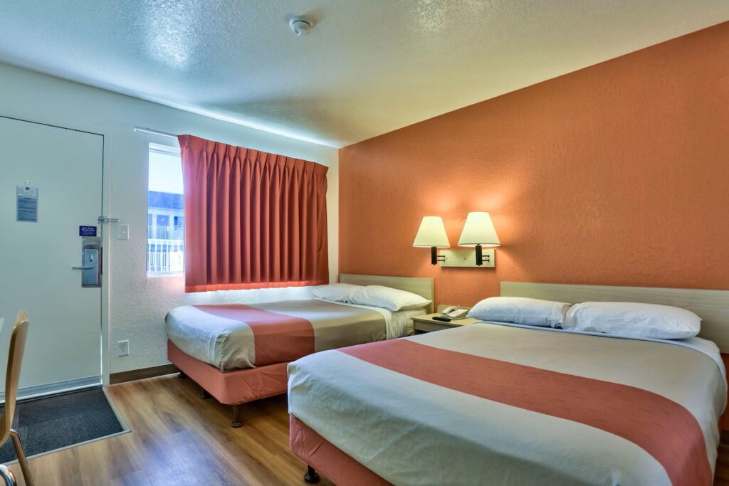 Motel 6-Flagstaff, AZ - Butler - Image 4