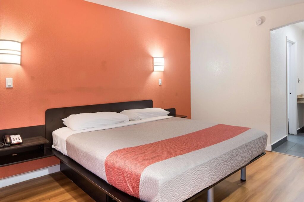 Motel 6-Fort Worth, TX - Seminary - Image 2