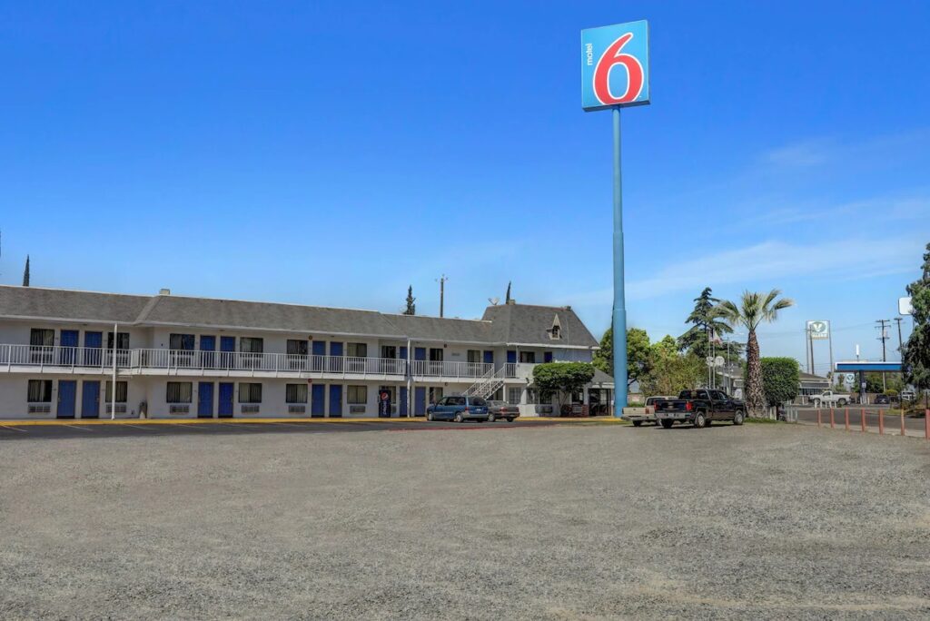 Motel 6-Fresno, CA - Belmont Ave
