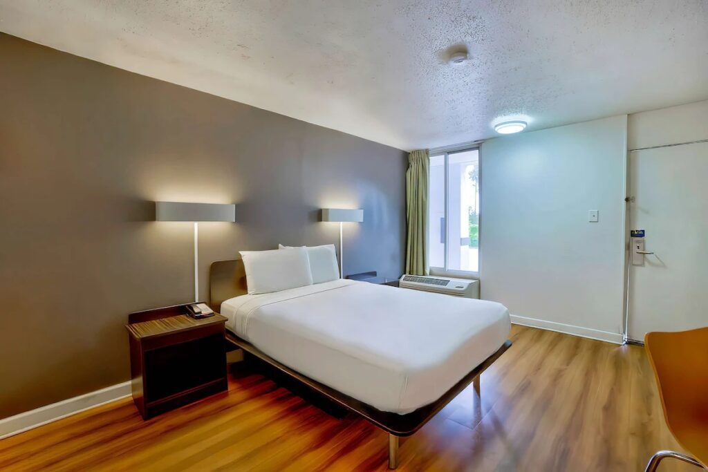 Motel 6-Gainesville, FL - Image 2