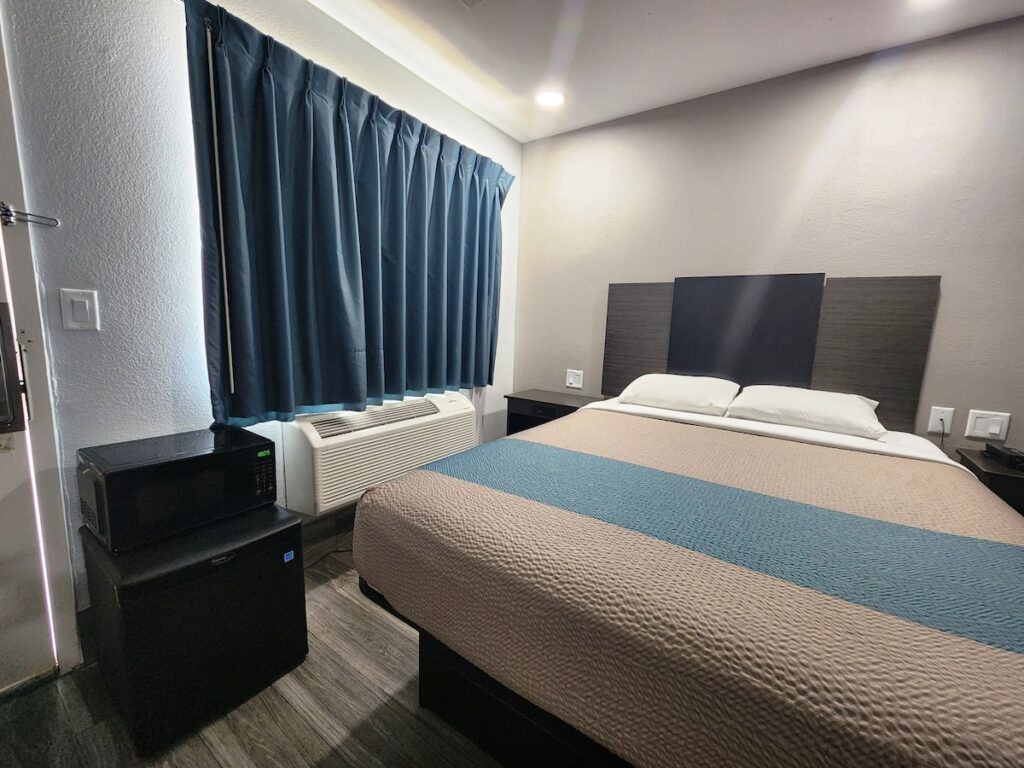 Motel 6 Galveston, TX Seawall - Image 2