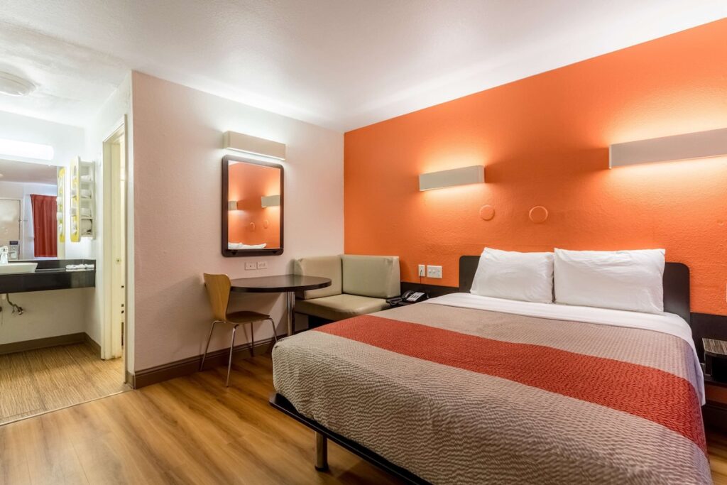 Motel 6-Garland, TX - Dallas - Image 2