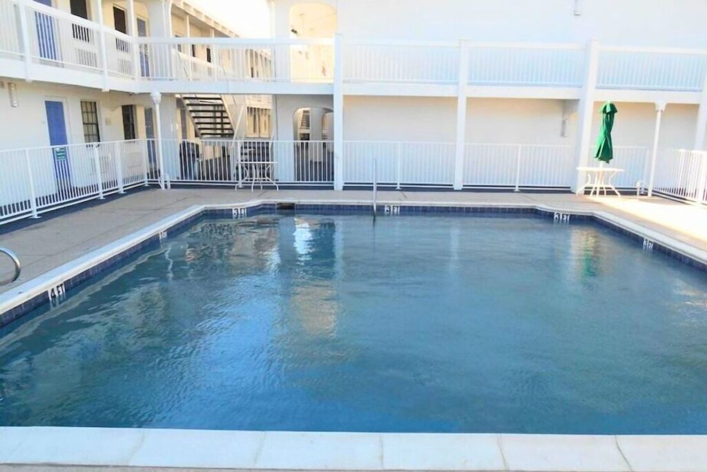 Motel 6-Garland, TX - Northeast Dallas - Image 4