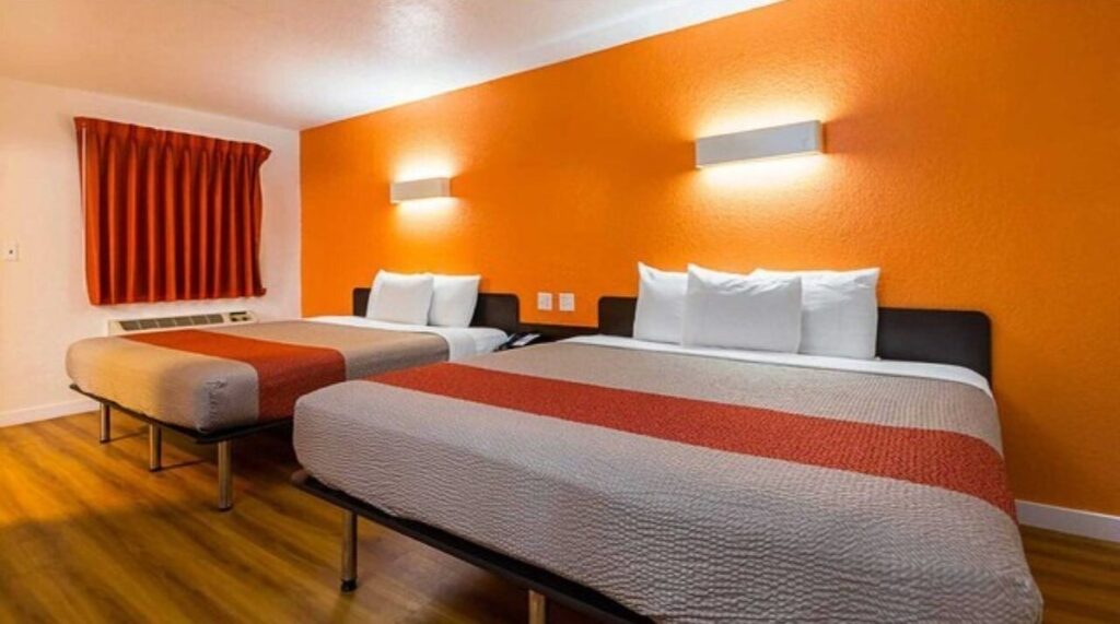 Motel 6-Garland, TX - Northeast Dallas - Image 3