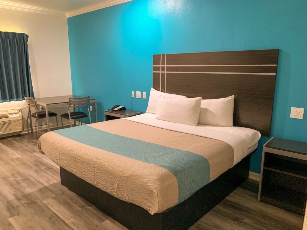 Motel 6 Houston, TX - Hwy 249 and Fallbrook - Image 4