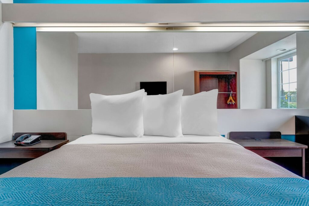 Motel 6-Idaho Falls, ID - Snake River - Image 2