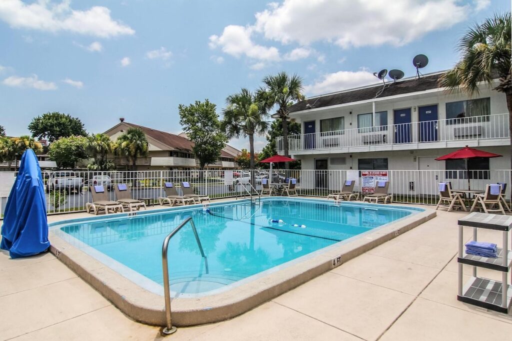 Motel 6-Jacksonville, FL - Orange Park - Image 4