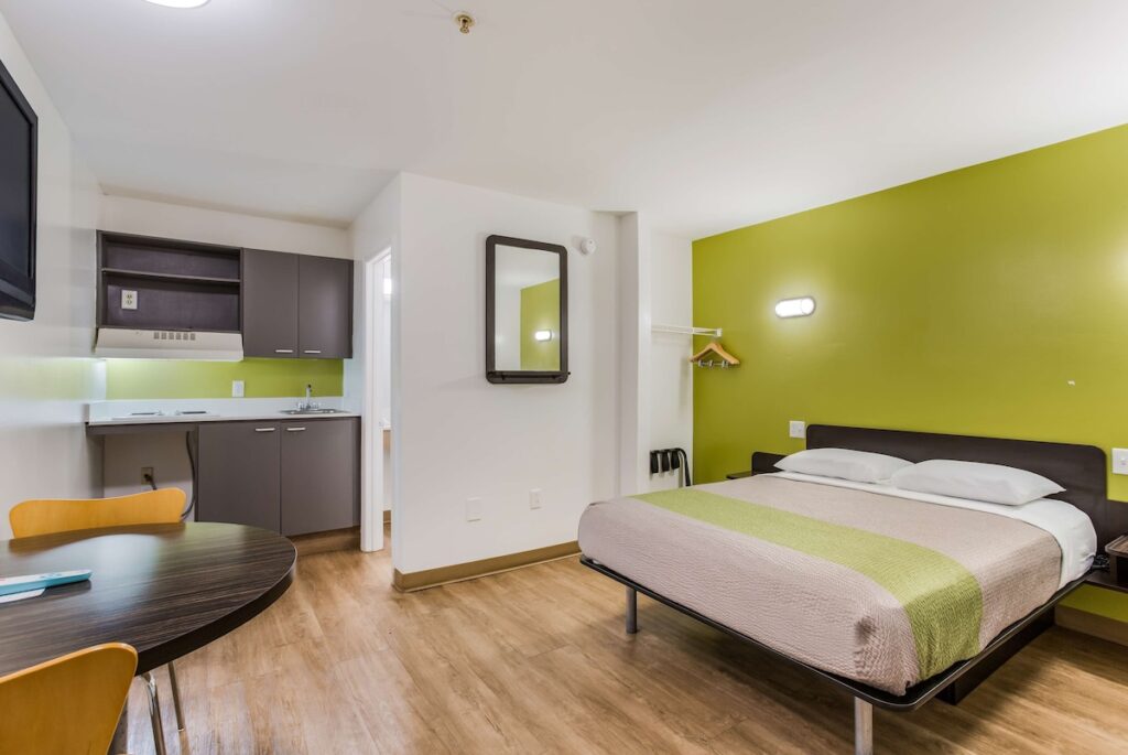 Motel 6-Jacksonville, FL - South - Image 2