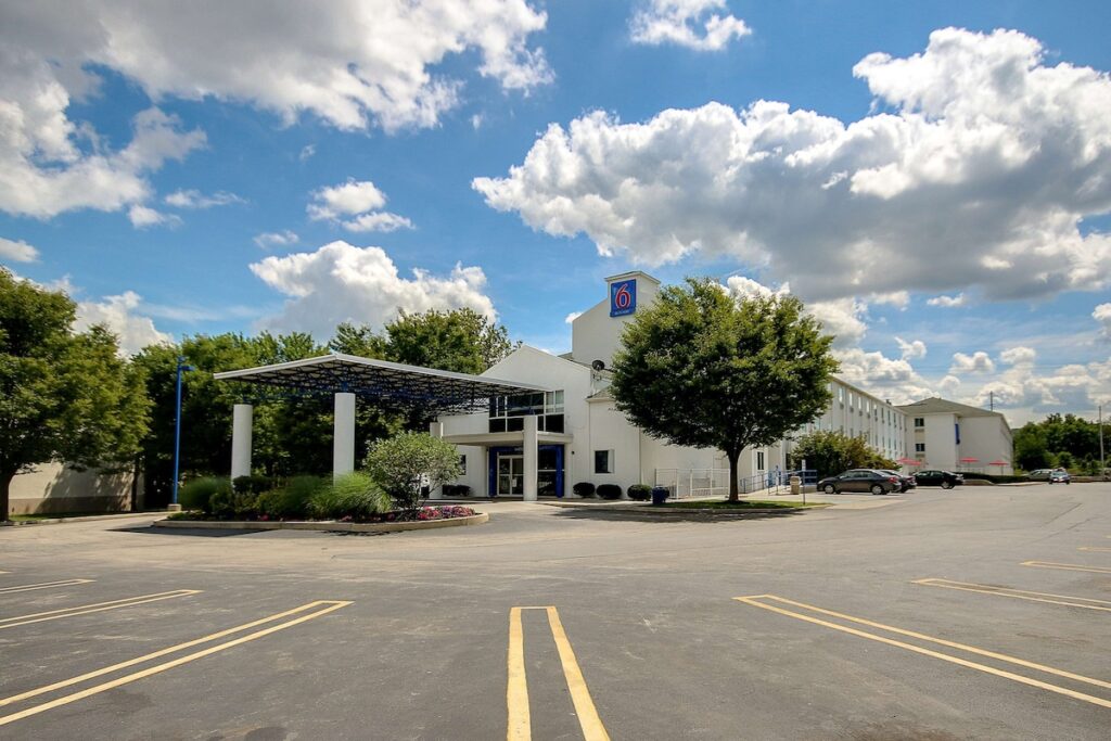 Motel 6 King Of Prussia PA - Image 2