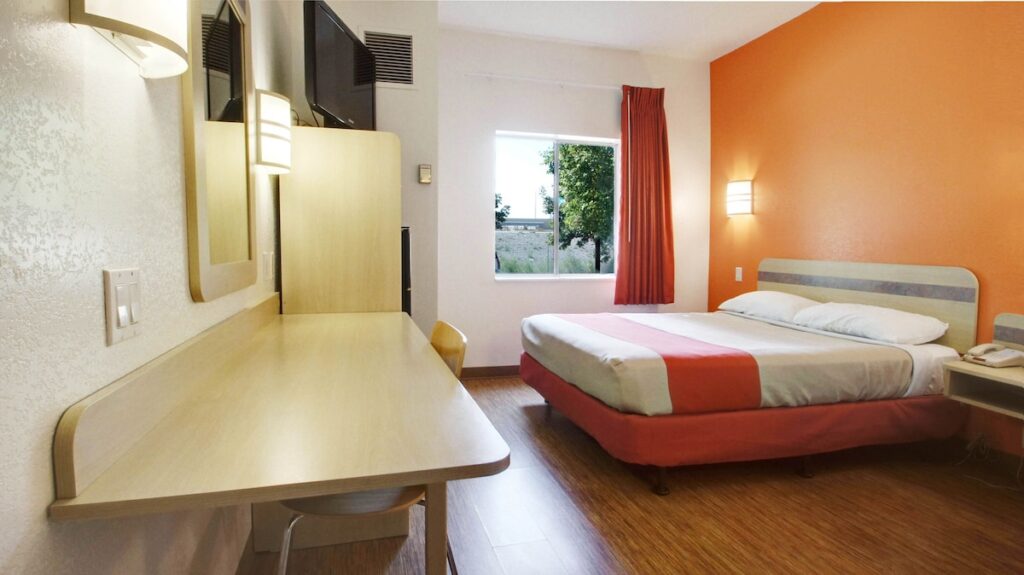 Motel 6 Lehi, UT - Thanksgiving Point - Image 2