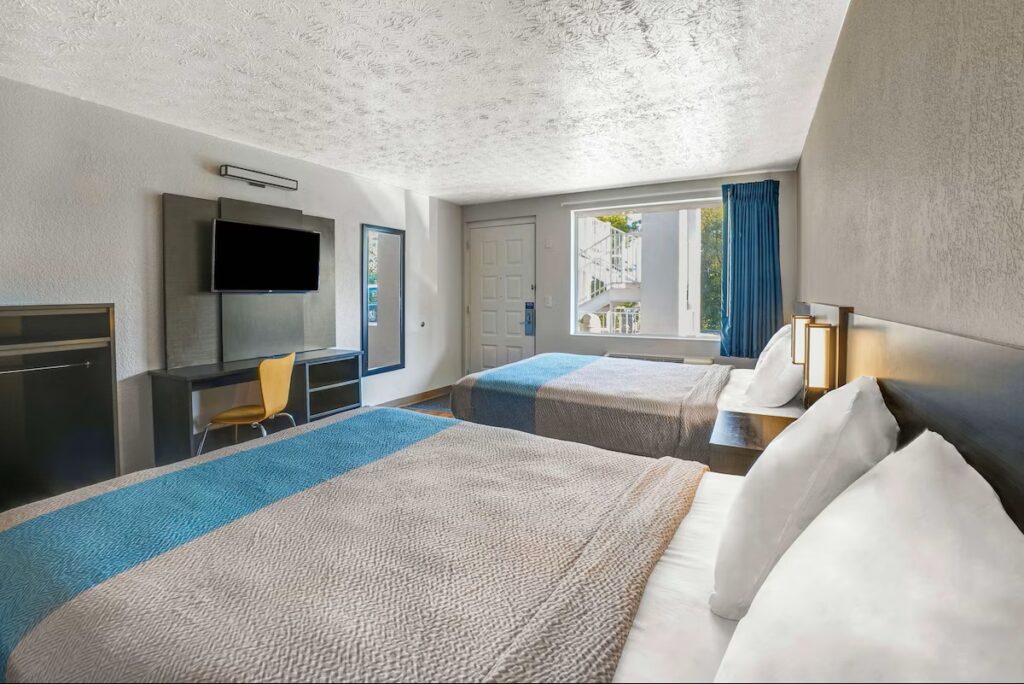 Motel 6-Lexington, KY - East I-75 - Image 2