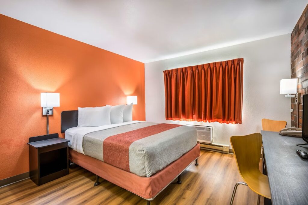 Motel 6-Madison, WI - East - Image 2