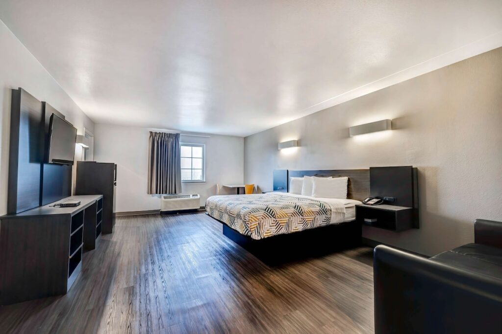 Motel 6-Mesquite, TX - Balch Springs - Image 2