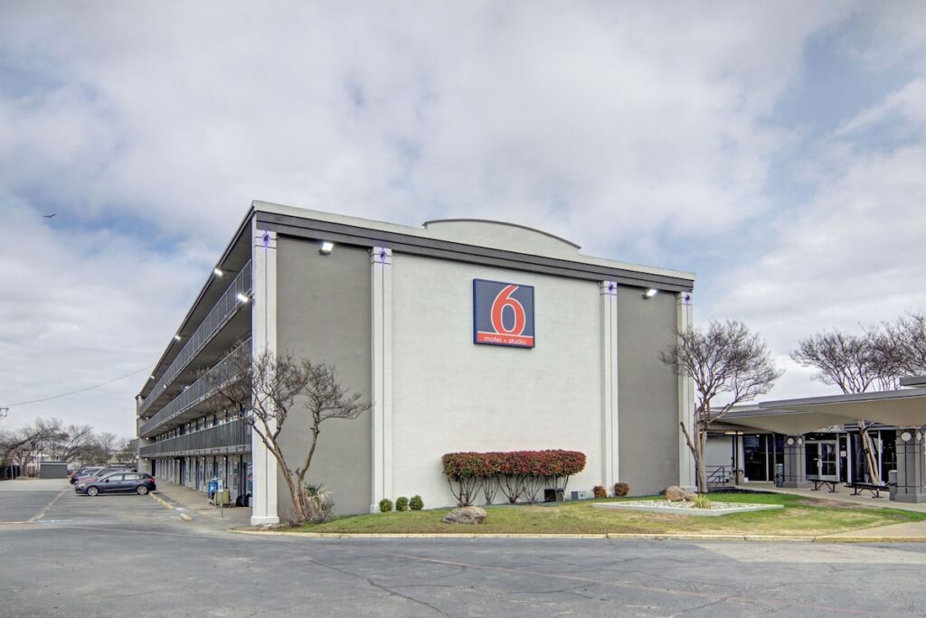 Motel 6 Mesquite, TX Town East