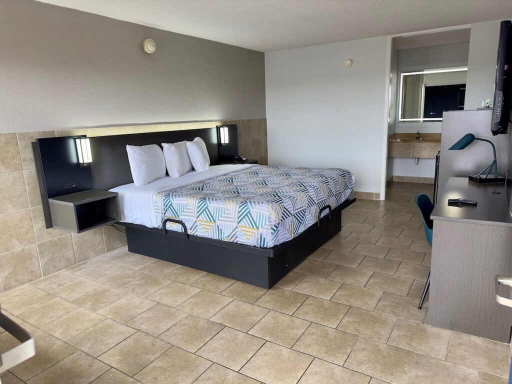 Motel 6 Mesquite, TX Town East - Image 2