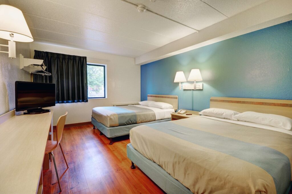 Motel 6-Newport, RI - Image 3