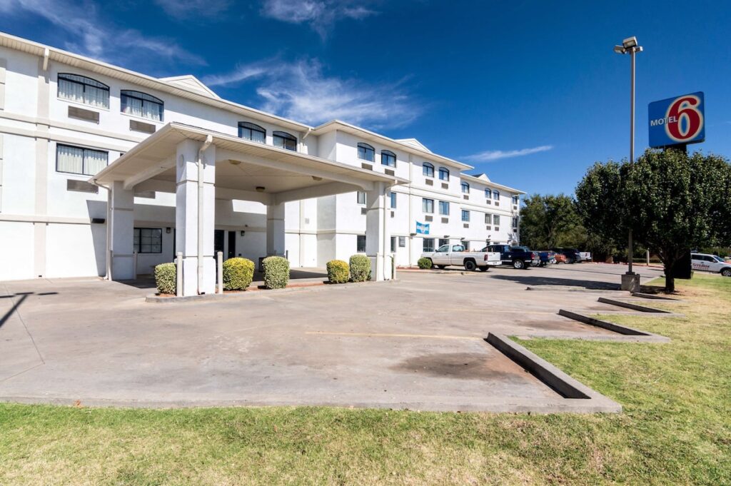Motel 6-Oklahoma City, OK - Image 2