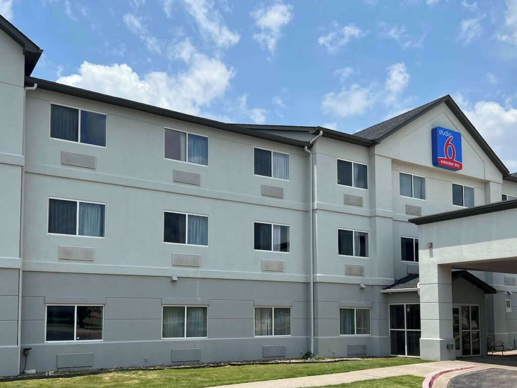 Motel 6-Oklahoma City, OK - South