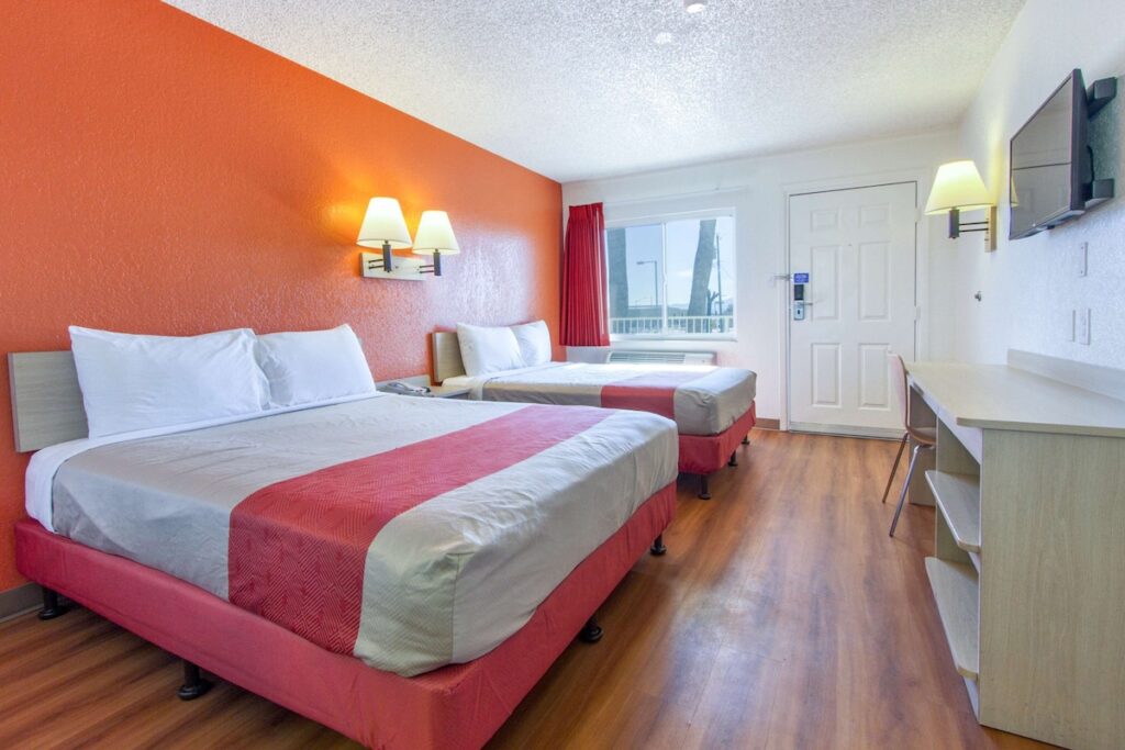 Motel 6-Phoenix, AZ - Airport - 24th Street - Image 3