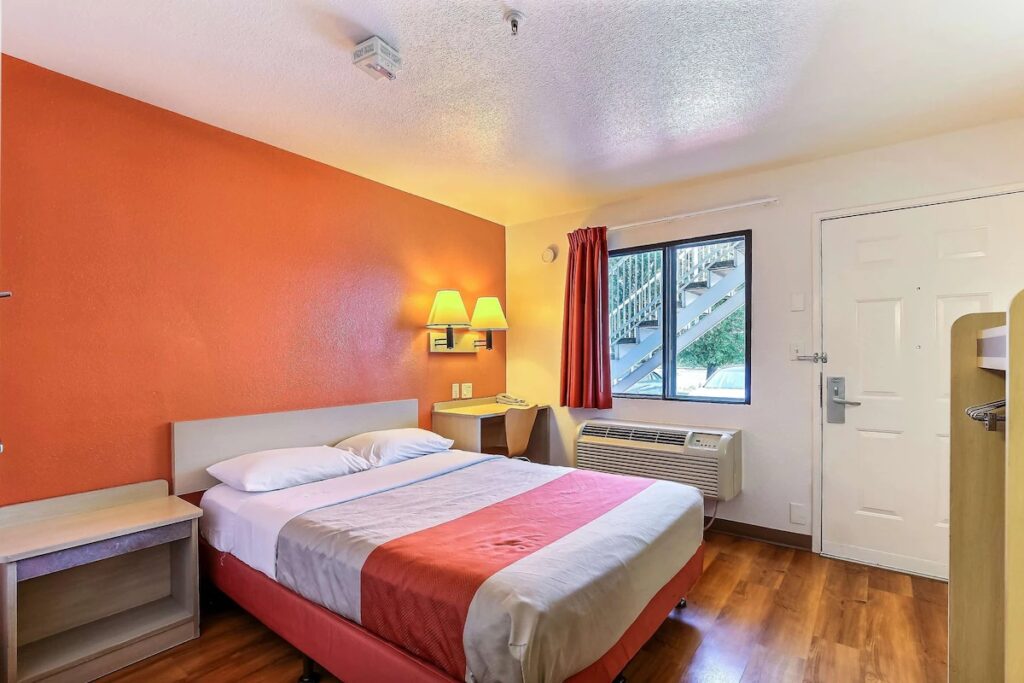 Motel 6-Pinole, CA - Image 2