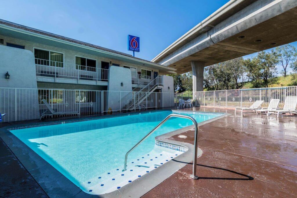 Motel 6-Redlands, CA - Image 4