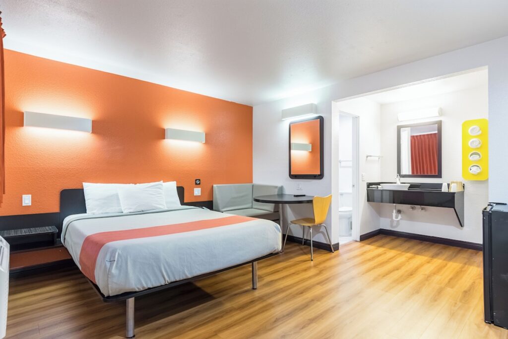 Motel 6 Riverside, CA - UCR East - Image 3