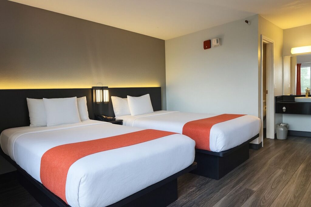 Motel 6-Roseville, MN - Minneapolis North - Image 3