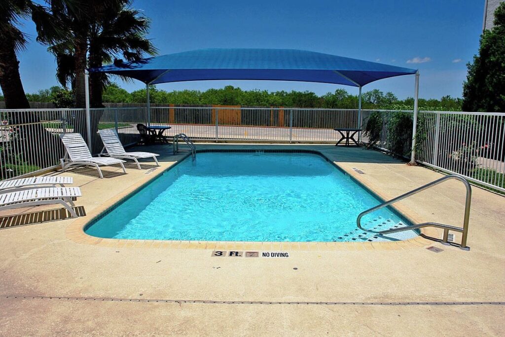 Motel 6-San Antonio, TX - Downtown - Alamo Dome - Image 2