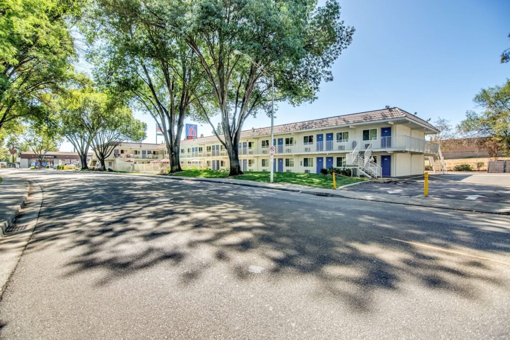 Motel 6-Stockton, CA - North - Image 2
