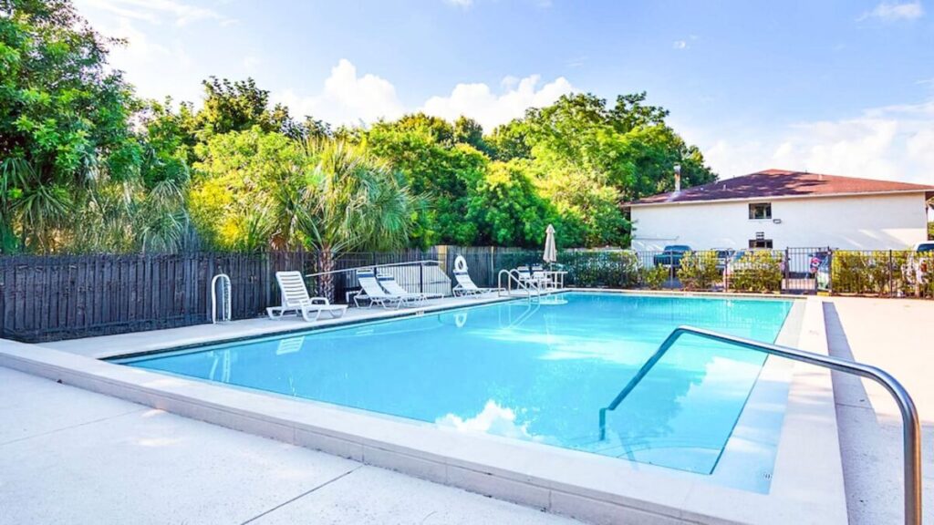 Motel 6-Tampa, FL - Fairgrounds - Image 3