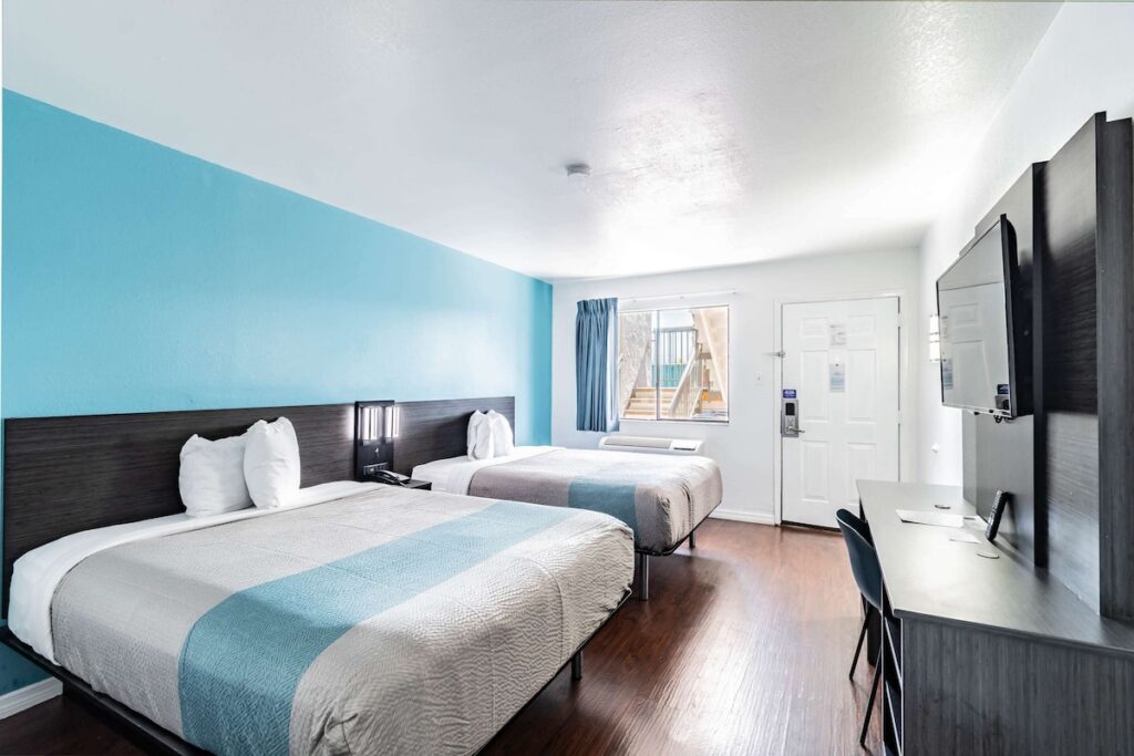 Motel 6 Tampa Near Fairgrounds - Casino - Image 5