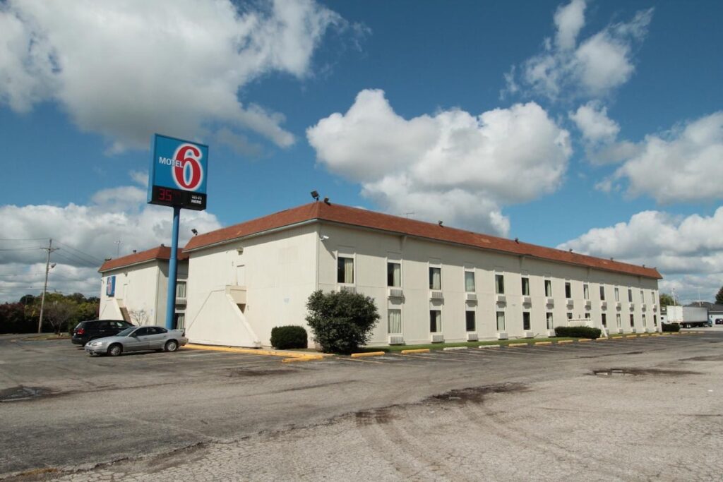Motel 6-Toledo, OH - Image 2