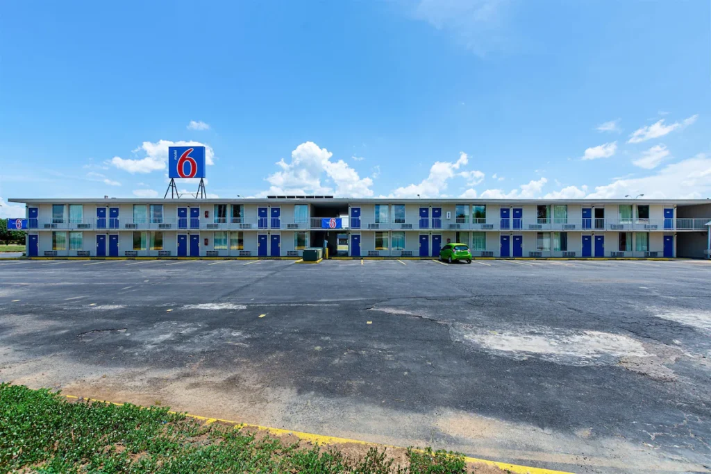 Motel 6-Van Buren, AR I- 40