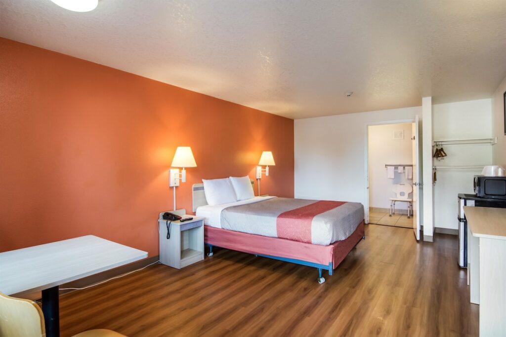 Motel 6-Vancouver, WA - Image 2