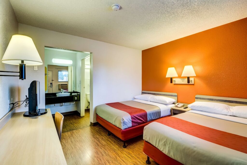 Motel 6-Wheat Ridge, CO - West - Denver North - Image 2